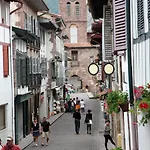 1-5 Personnes * Saint-Jean-Pied-de-Port