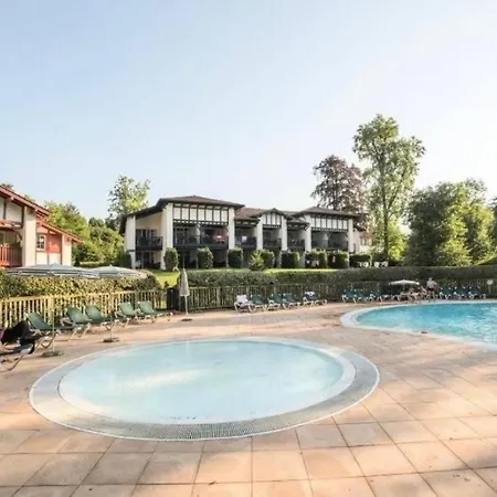 1-5 Personnes Appartement *