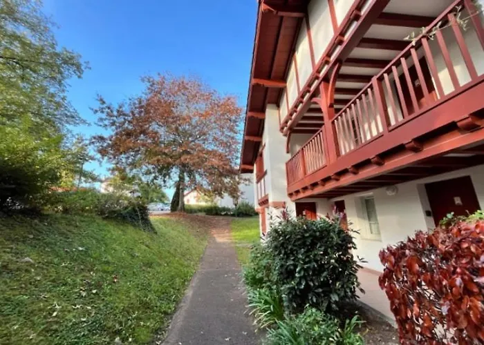 1-5 Personnes Appartement *