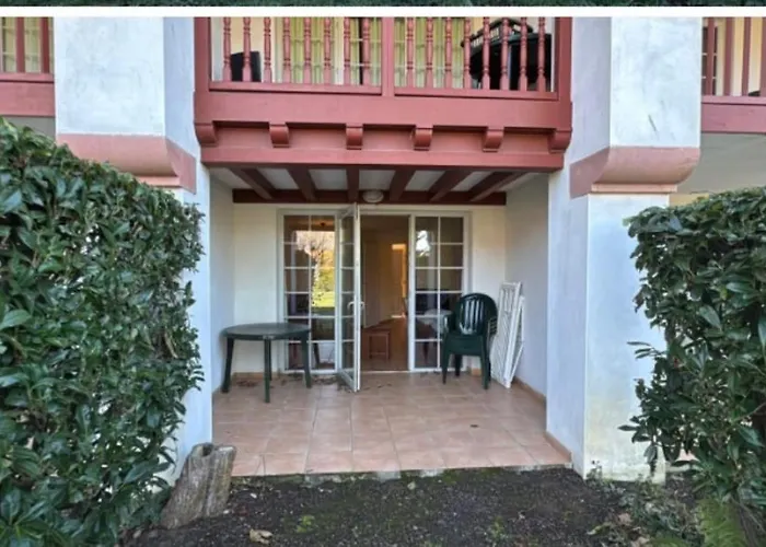 1-5 Personnes Appartement *